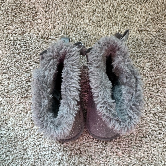 Baby girl boots faux fur lined booties with Bow gay polka dot sparkle size 2 - Picture 6 of 10